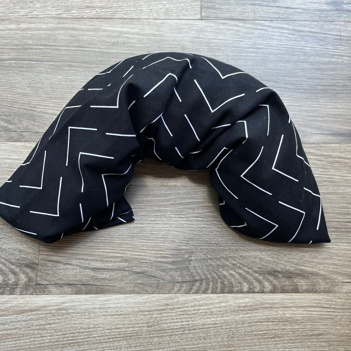 Black Arrows - Lavender Rice Bag - Large Hot and Cold Pack